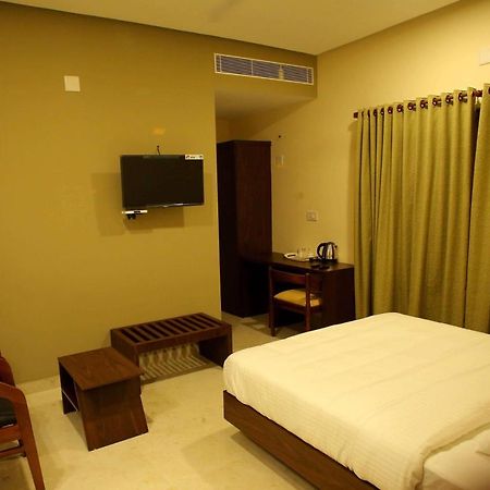 Kira Palace Residency Kochi Exterior foto