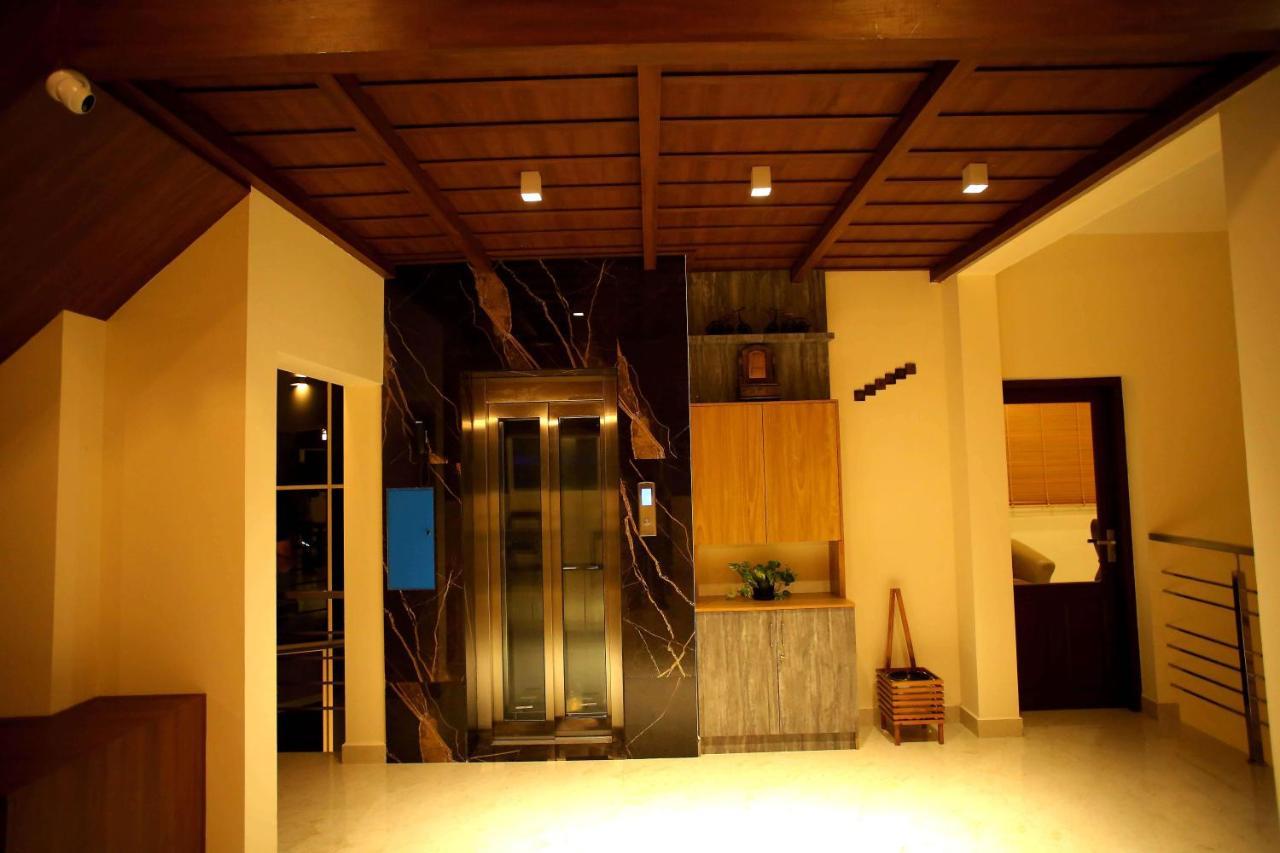 Kira Palace Residency Kochi Exterior foto