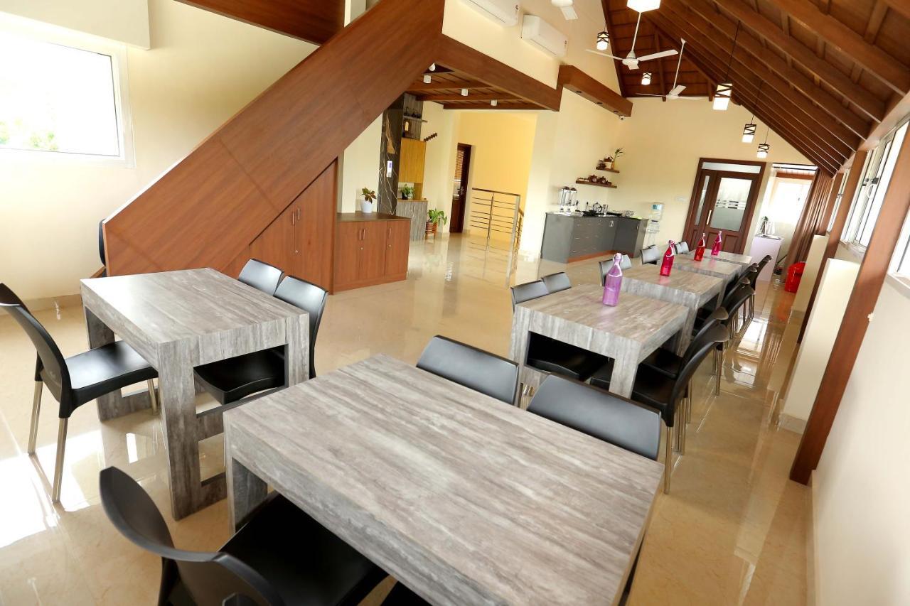 Kira Palace Residency Kochi Exterior foto