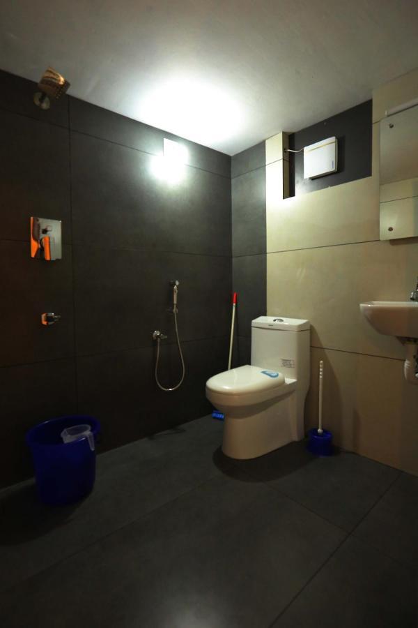 Kira Palace Residency Kochi Exterior foto