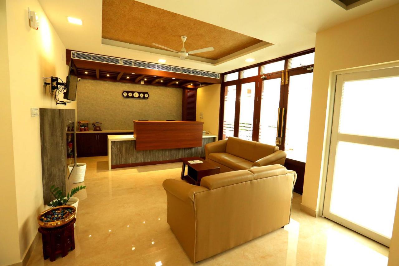 Kira Palace Residency Kochi Exterior foto