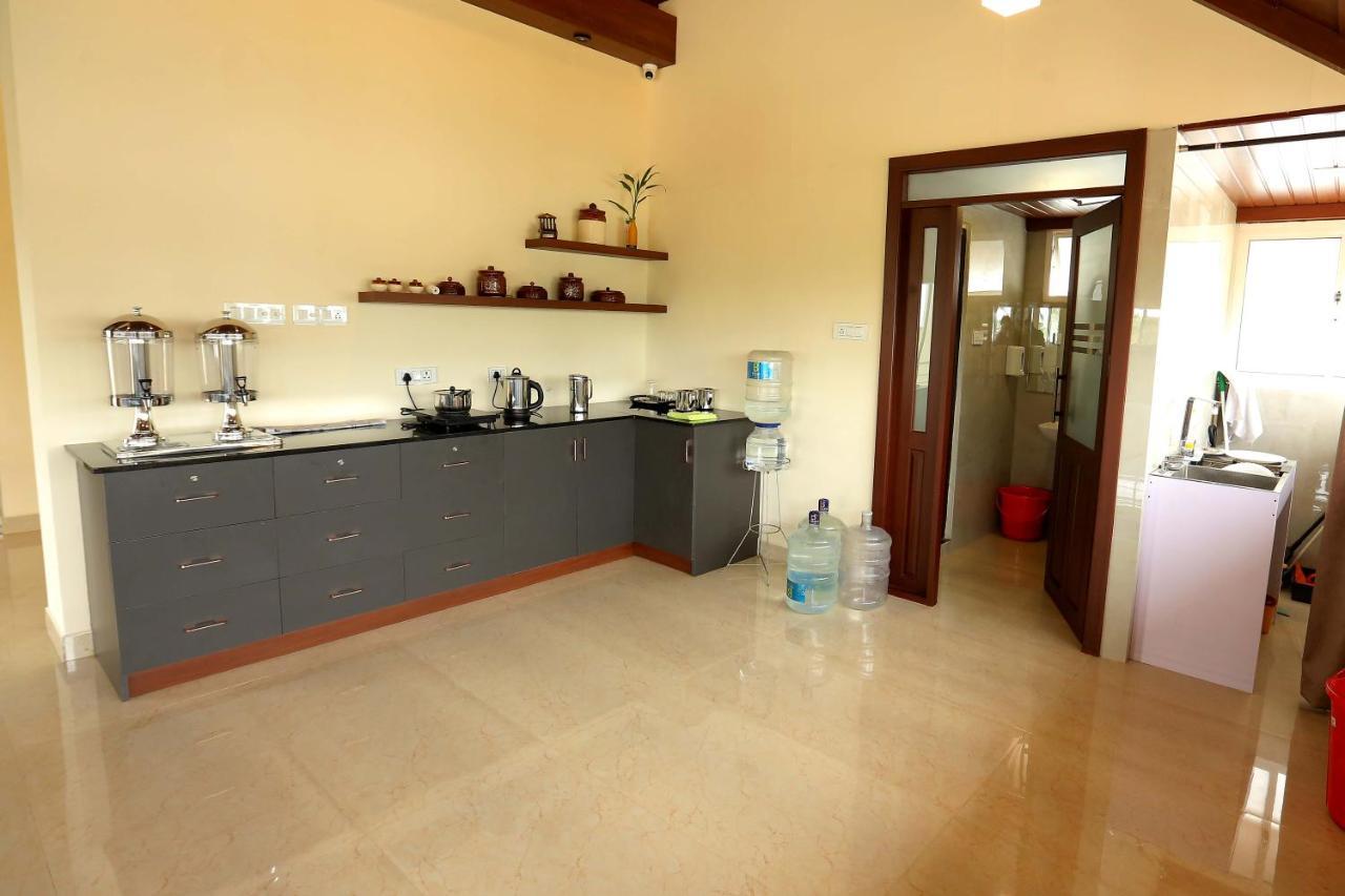Kira Palace Residency Kochi Exterior foto