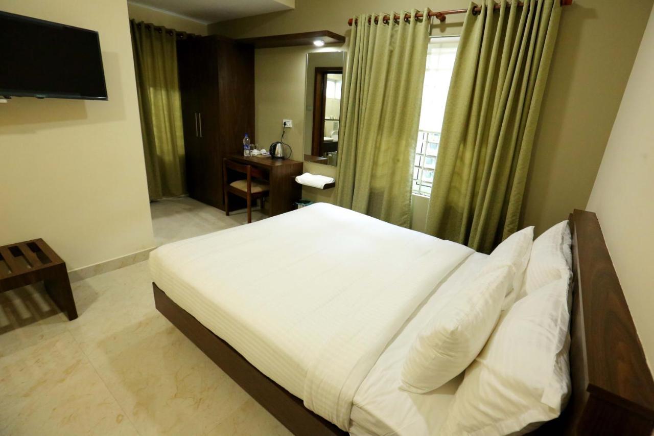 Kira Palace Residency Kochi Exterior foto